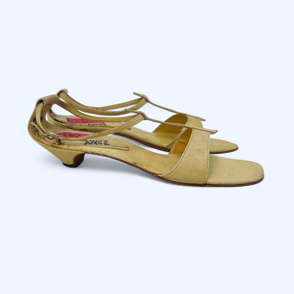 Yellow Smooth Leather T Strap Sandal Open Toe Slingback Kitten Heels c. 1990